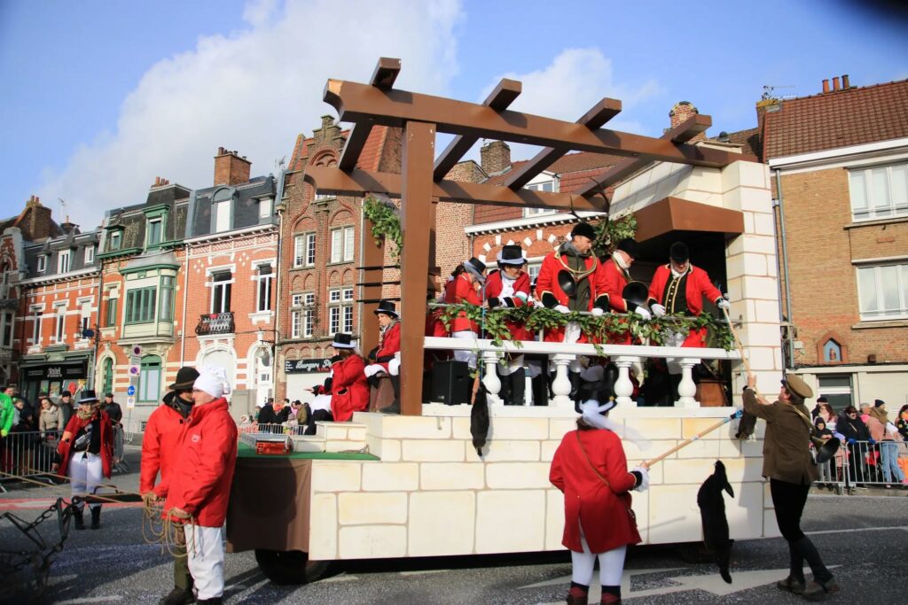 Char de la chasse- char traditionnel carnaval de Bailleul